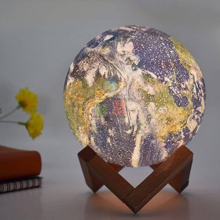 Noční lampa ve tvaru Země - Earthlamp 15cm